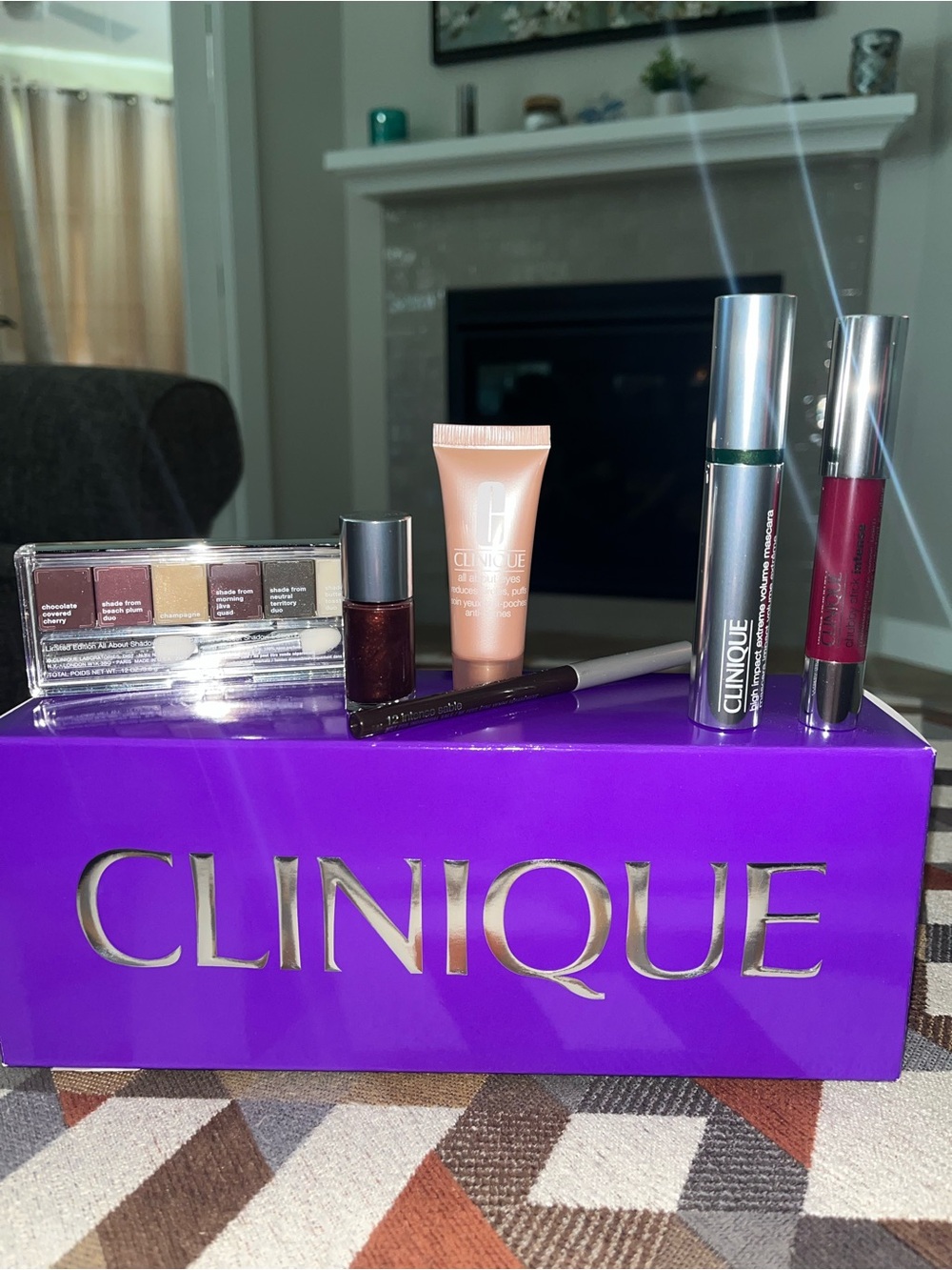 New Clinique Pouch with 6 Products!